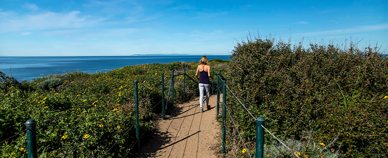 woman hiking Dana Point Trail